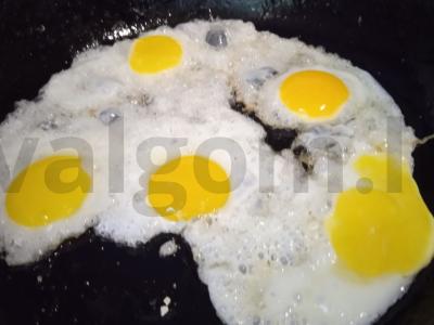 Lašišos steikas su šafranų ir putpelių kiaušiniais Žingsnis 3