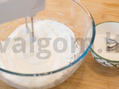 Beze «Mažyliai» iš trijų ingredientų Žingsnis 4