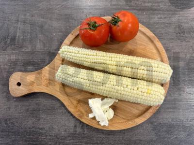 Virta kukurūza su sviestu pagrindine nuotrauka