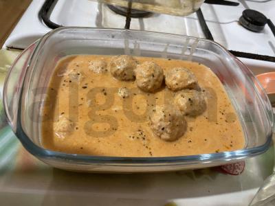 Kotletai padaže pagrindine nuotrauka