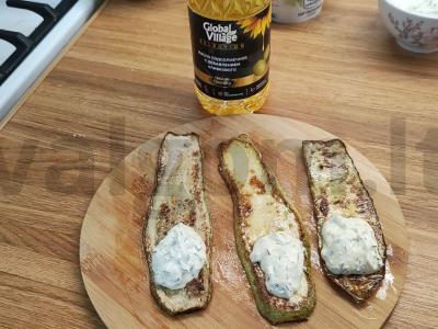 Cukinijų ritinėliai su grietininiu sūriu ir česnaku Žingsnis 6