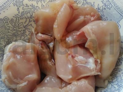 Vištienos krūtinėlė marinate iš majonezo ir sojų padažo ant grilio Žingsnis 2