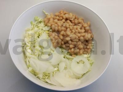 Maistingas salotas su tunu, pupelėmis ir granatu Žingsnis 1