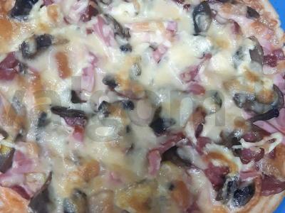 Pica „Dešimt minučių“ su dešra ir grybais Žingsnis 4