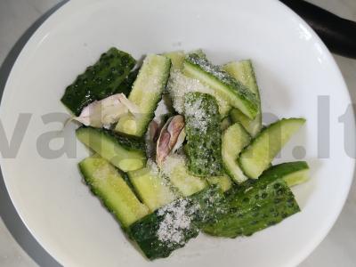 Marinuoti agurkai per 30 minučių Žingsnis 4