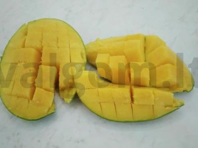 Vaisių salotos su kokosų drožlėmis Žingsnis 1