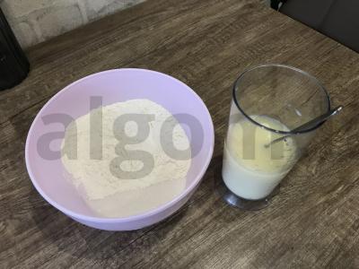 Šokoladiniai keksiukai su razinomis, bananais ir sausainiais Žingsnis 1