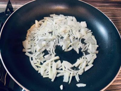 Pasta karbonara su juodaisiais pipirais Žingsnis 4