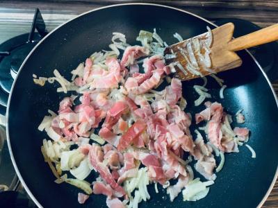 Pasta karbonara su juodaisiais pipirais Žingsnis 5