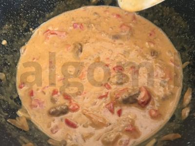 Jautienos guliašas su paprikomis pagrindine nuotrauka