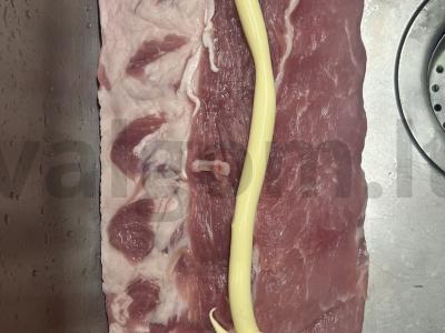 Kiaulienos šonkauliai, kepti su batatais ir daržovėmis Žingsnis 1