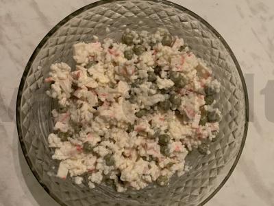 Salotas „Universalus“ su krabų mėsa ir ryžiais Žingsnis 3