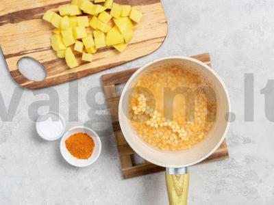 Žirnių sriuba su šonkauliais Žingsnis 1