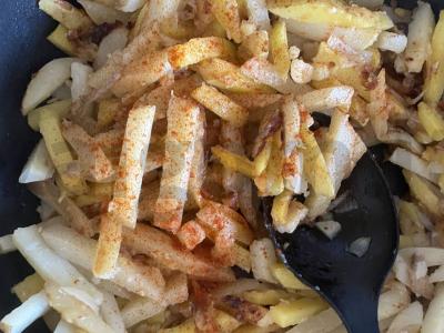 Kepta bulvė su žievele ir konservuota sardinė Žingsnis 4