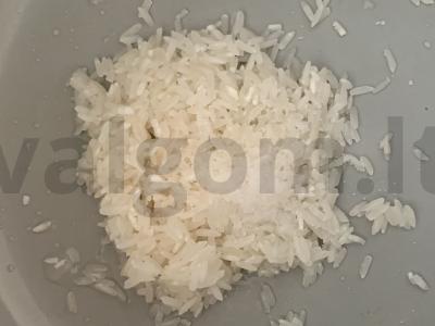 Švelnus ryžiai lėtojoje viryklėje Žingsnis 1