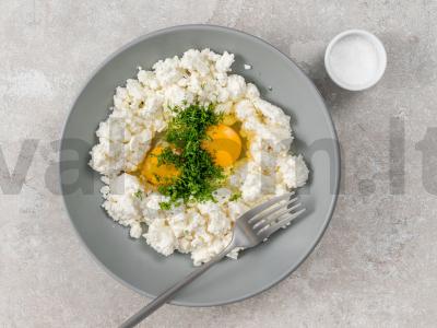 Sraigė su varške ir žolelėmis Žingsnis 1