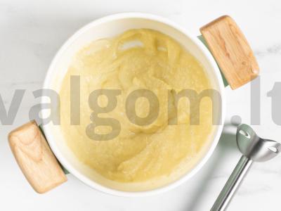 Obuolių tyrė su kondensuotu pienu Žingsnis 7