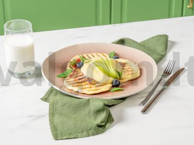 Obuolių tyrė su kondensuotu pienu pagrindine nuotrauka