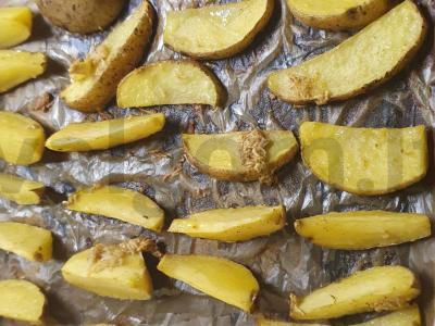 Kaimiški bulvės su česnaku pagrindine nuotrauka