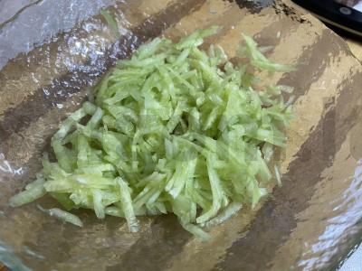 Džadziki padažas Žingsnis 1