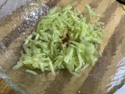 Džadziki padažas Žingsnis 2