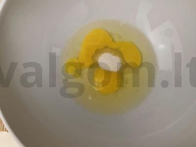 Blynai su kukurūzų miltais Žingsnis 1