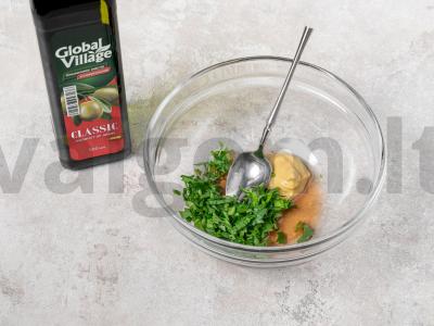 Ryški padažas su petražolėmis Žingsnis 1