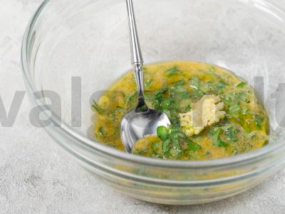 Ryški padažas su petražolėmis Žingsnis 2