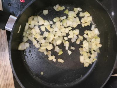 Kalakutienos kepenėlės troškintos grietinėje Žingsnis 2