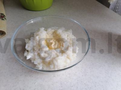 Ryžių košė pagrindine nuotrauka