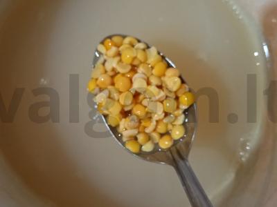 Žirnių sriuba su rūkyta mėsa Žingsnis 1