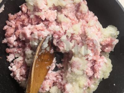 Skaniausias koldūnų faršas Žingsnis 4