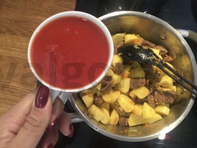 Jautienos guliašas su bulvėmis Žingsnis 7