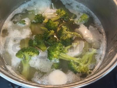 Žalias brokolių sriuba-pyragas Žingsnis 4