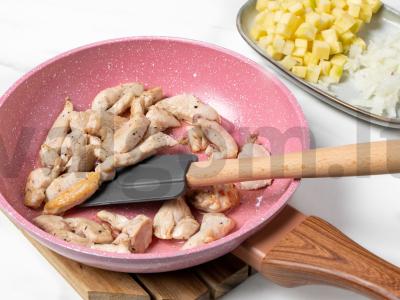 Kalakutienos filė su cukinijomis avižų pieno padaže Žingsnis 1