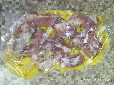 Kiaulienos šonkauliai su bulvėmis Žingsnis 4