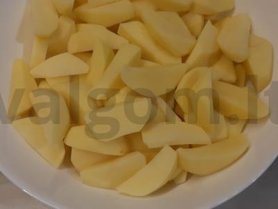 Kaimiški bulvės mikrobangų krosnelėje Žingsnis 1