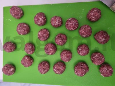 Kvapnus sriuba su jautienos kukuliais Žingsnis 2