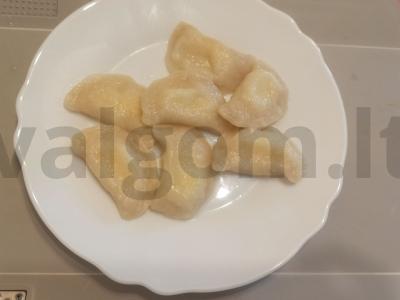 Koldūnai su varške pagrindine nuotrauka