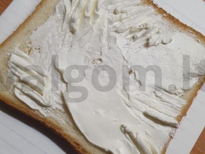 Tostai su keptu Adygei sūriu pusryčiams Žingsnis 1