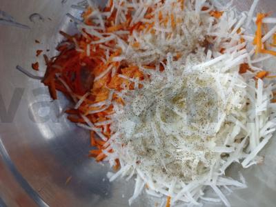 Salotas su ridikėliais ir morkomis Žingsnis 3