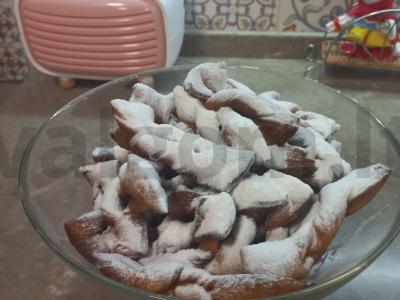 Traškūs sausainiai „Chvorost“ prie arbatos Žingsnis 9