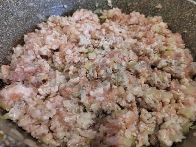 Blynai su kiaulienos faršu Žingsnis 1