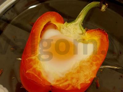 Keptas kiaušinis paprikoje Žingsnis 3