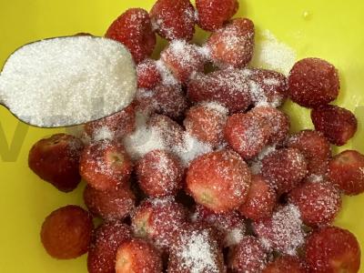 Braškės pastila ant obuolių sulčių Žingsnis 1