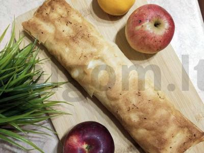 Obuolių štrudelis iš filo tešlos pagrindine nuotrauka