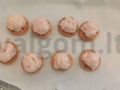 Užkandis iš faršo ant sausainių Žingsnis 2