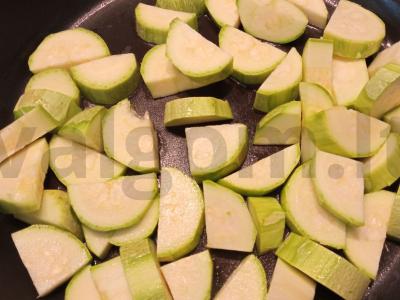 Troškinti cukinijos su morkomis Žingsnis 2