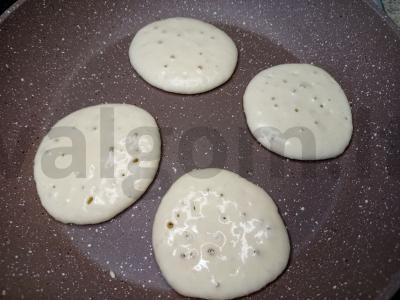 Auksiniai blynai su migdolų pienu Žingsnis 2