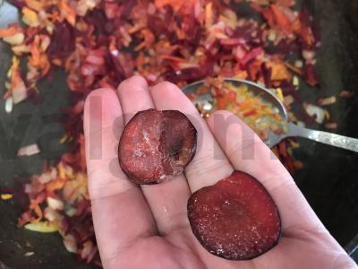 Kubano borsčas su slyvomis Žingsnis 9